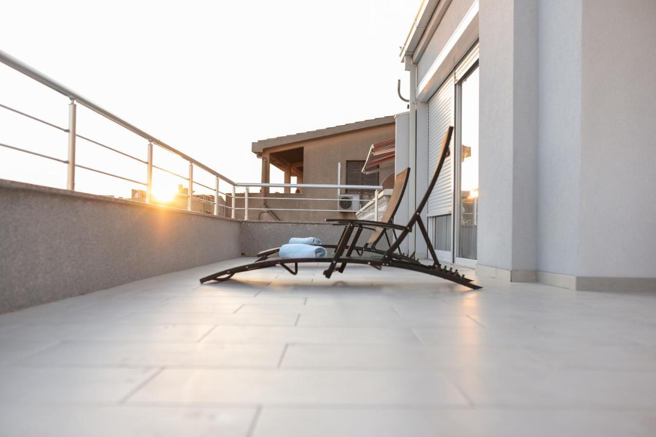Sea View, Peaceful. Appartement Makarska Buitenkant foto